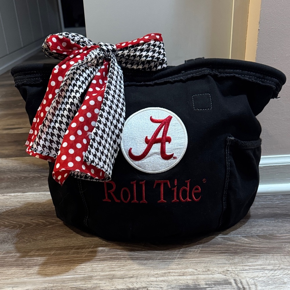 Alabama Crimson Tide Ultimate Fan Girl Black Tote & Stadium Jewelry